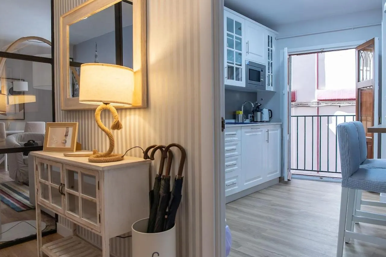 Apartamento En Santa Cruz. Diseno Y Ubicacion Seville 0*,  Spain