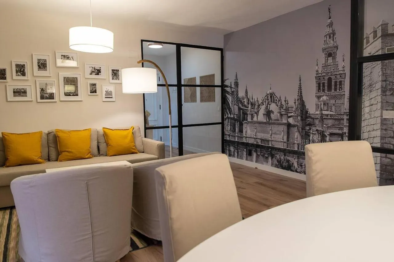 Apartamento En Santa Cruz. Diseno Y Ubicacion Seville 0*,  Spain